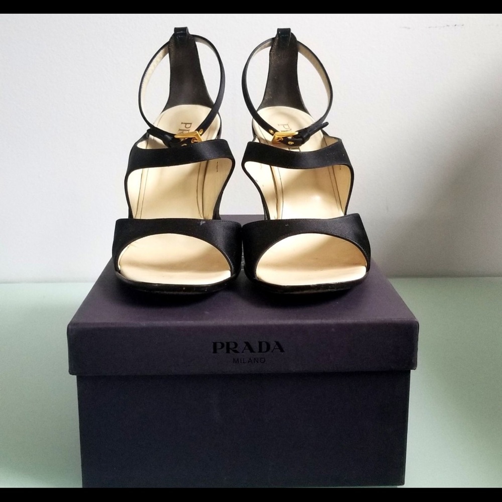 Prada Vera Cuoio size 41